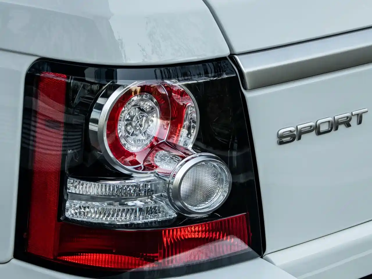 Land Rover Range Rover Sport 2013 2012 5.0 NA V8 HSE