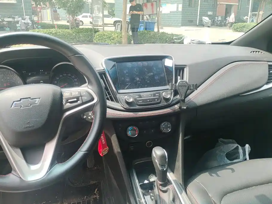 Chevrolet Monza 2019 2019 RS 330T Auto Smooth Edition China VI