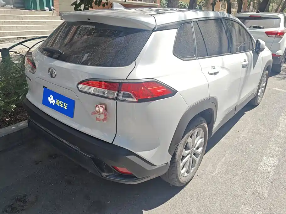 Photo 3 - Toyota Frontlander