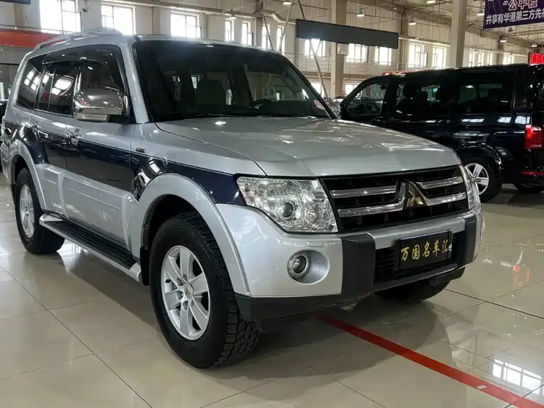 Mitsubishi Pajero (Import) 2008 2007 3.8 5-door GLS Flagship Sunroof