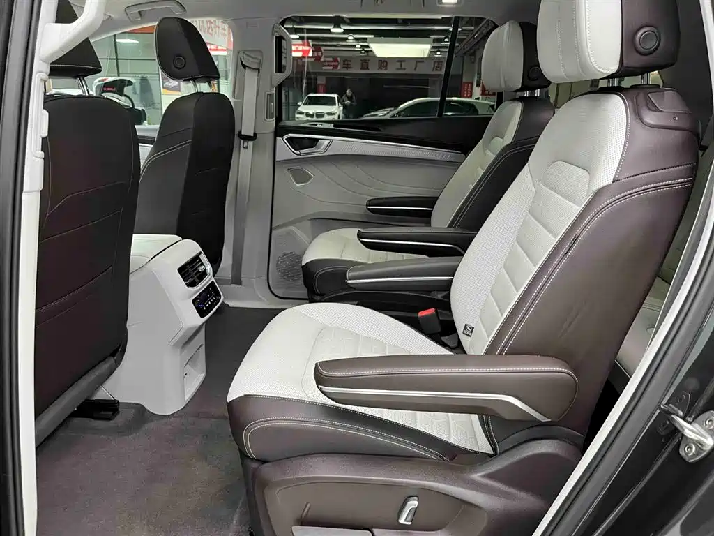 Volkswagen Talagon 2022 380TSI 4WD Luxury Premium Pro Edition 6-seater фото 14