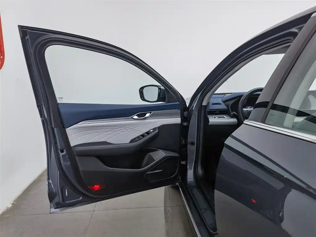 GEELY AUTOMOBILE XINGRUI