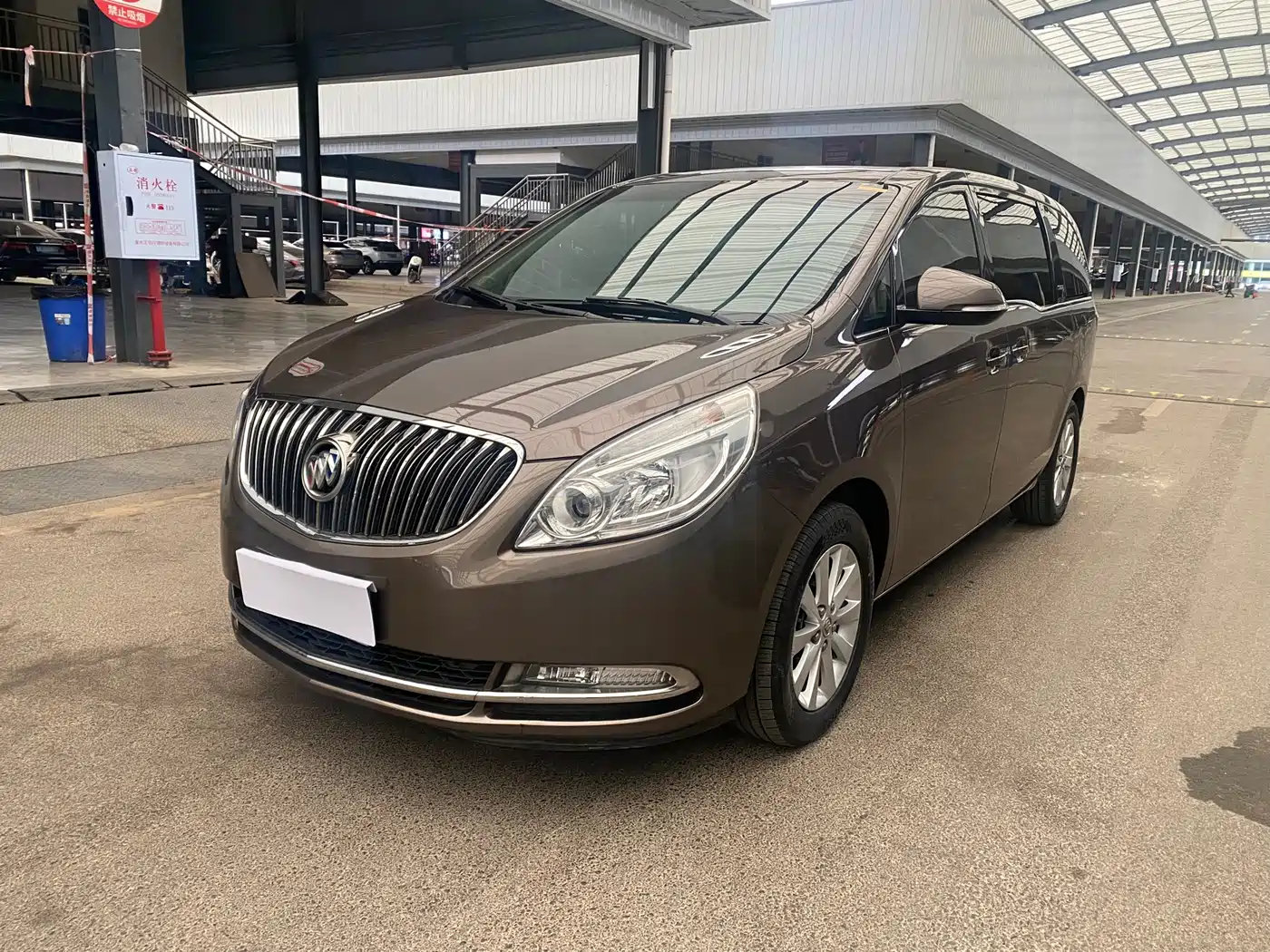 Buick GL8 2014 2.4L CT Luxury Business Comfort
