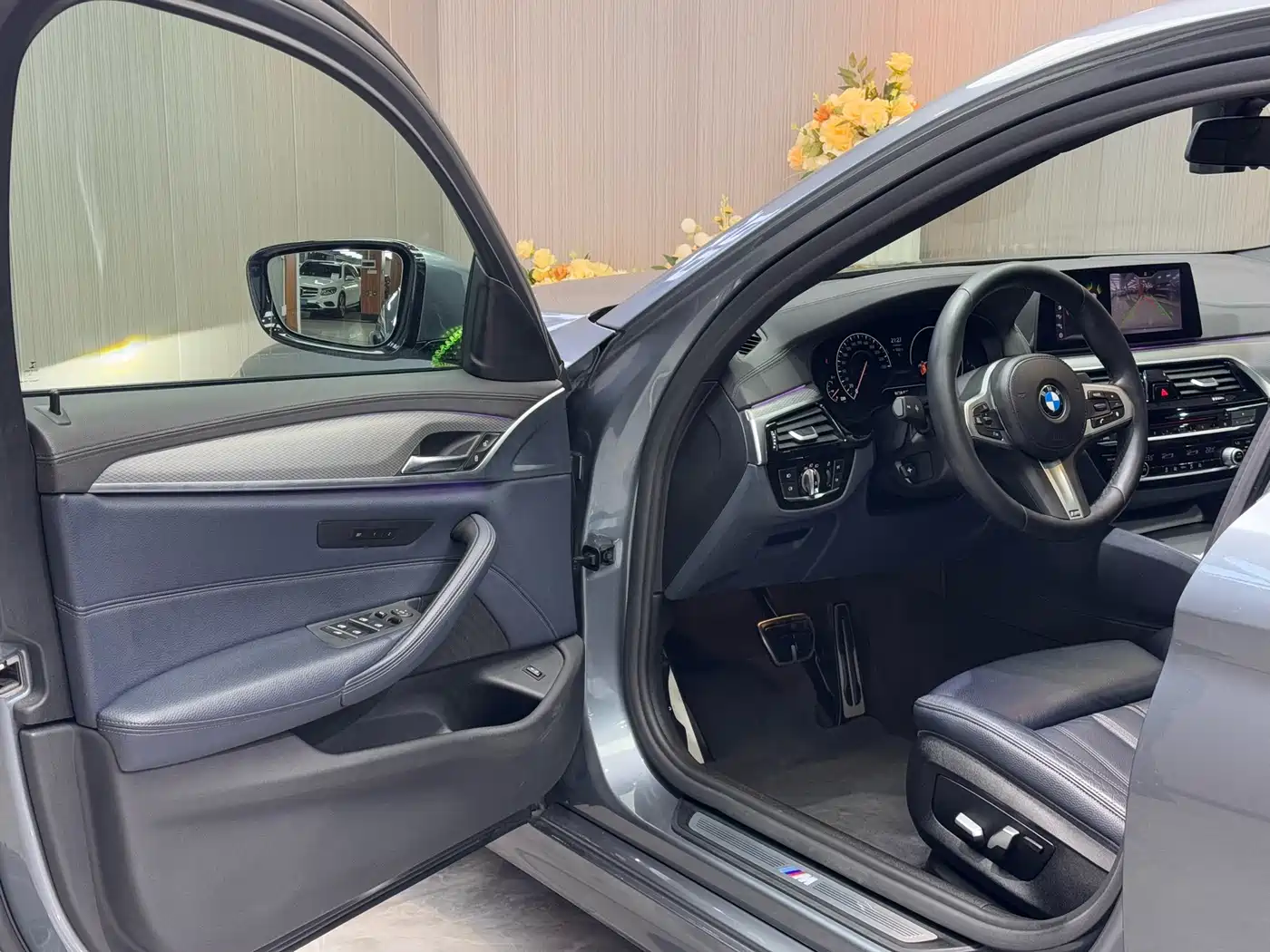 BMW 5 Series (Import) 2019 525i M Sport Package фото 4