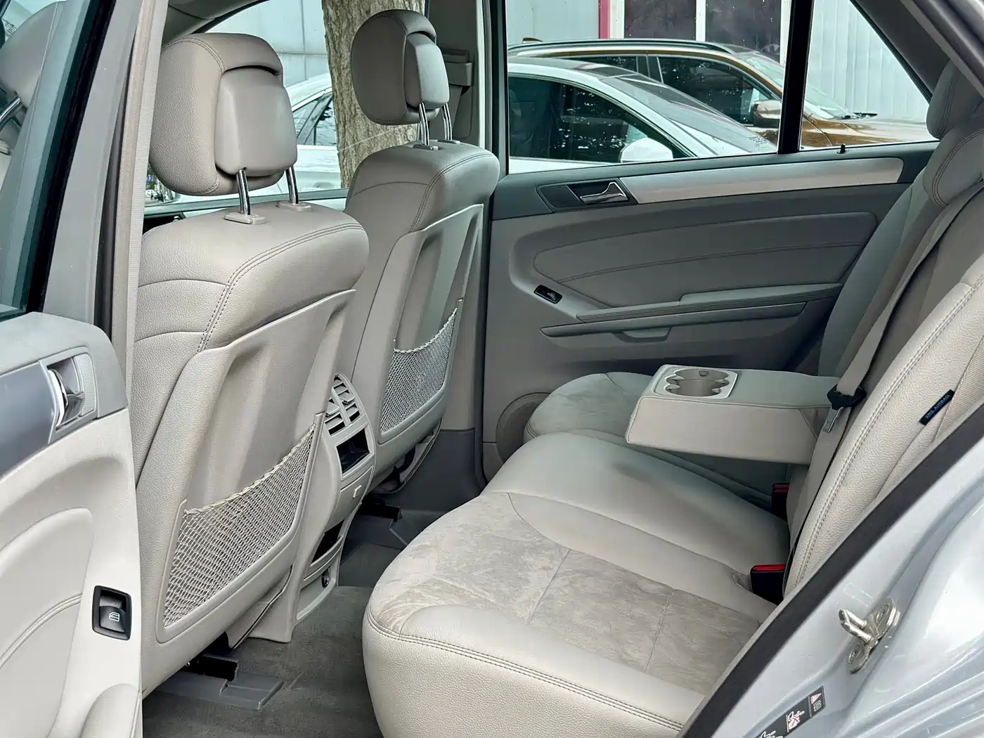 Mercedes-Benz M-Class 2010 ML 300 4MATIC фото 30