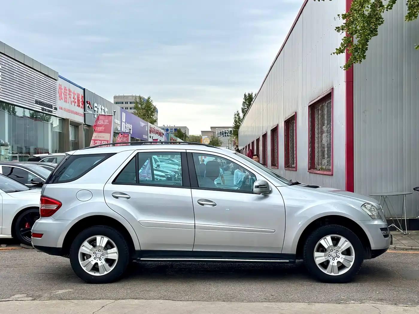 Mercedes-Benz M-Class 2010 ML 300 4MATIC фото 8