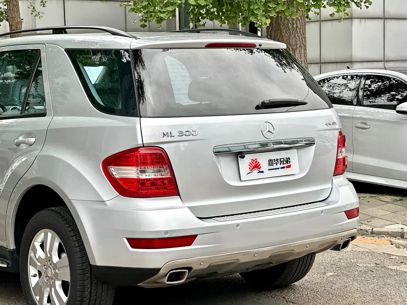 Mercedes-Benz M-Class 2010 ML 300 4MATIC фото 13