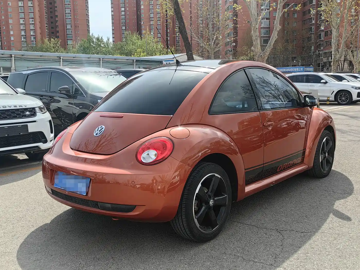 Volkswagen Beetle 2010 1.8T BlackOrange Luxury Edition фото 4