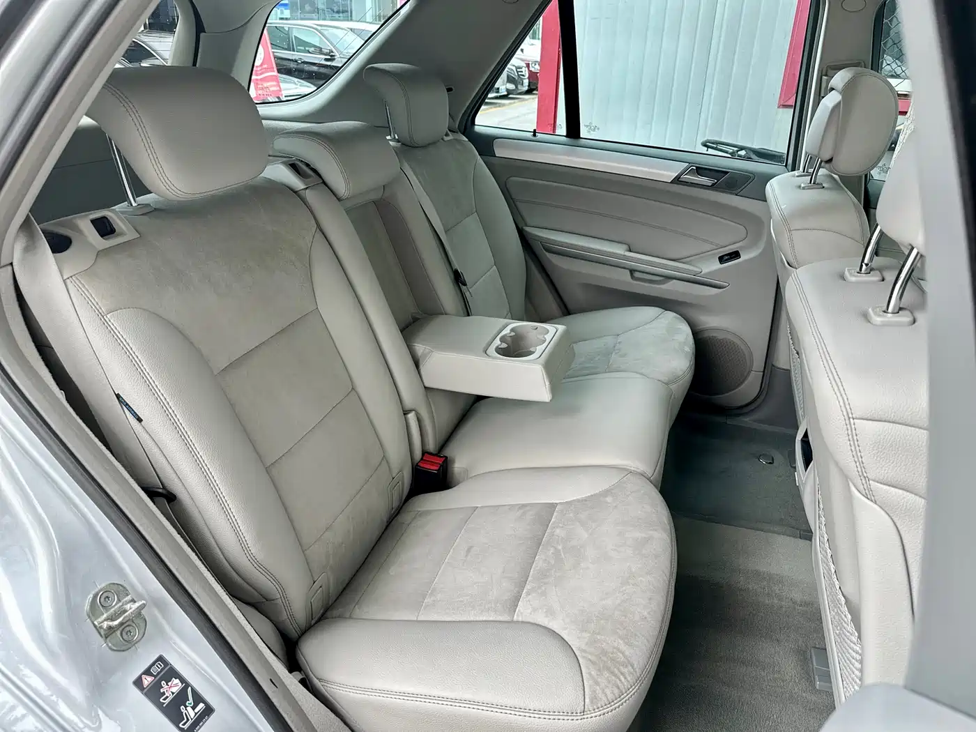Mercedes-Benz M-Class 2010 ML 300 4MATIC фото 35