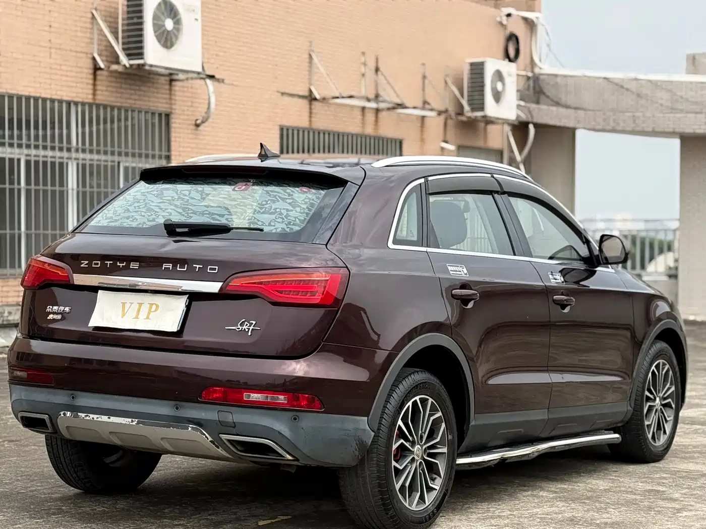 ZOTYE SR7
