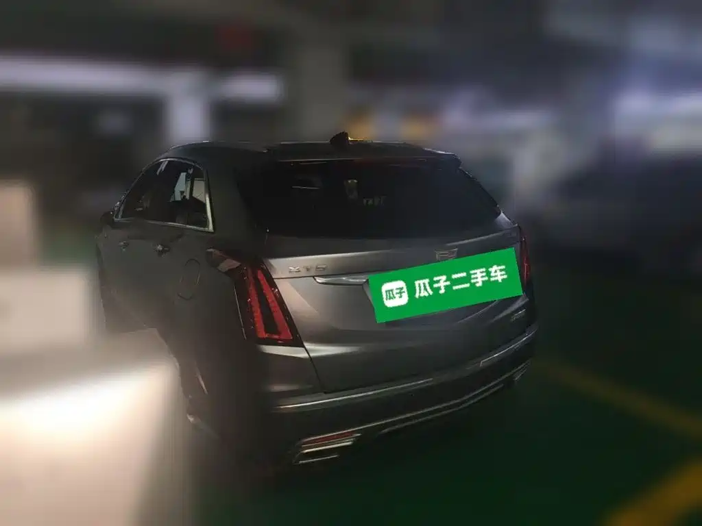 Фото 4 - Cadillac XT5