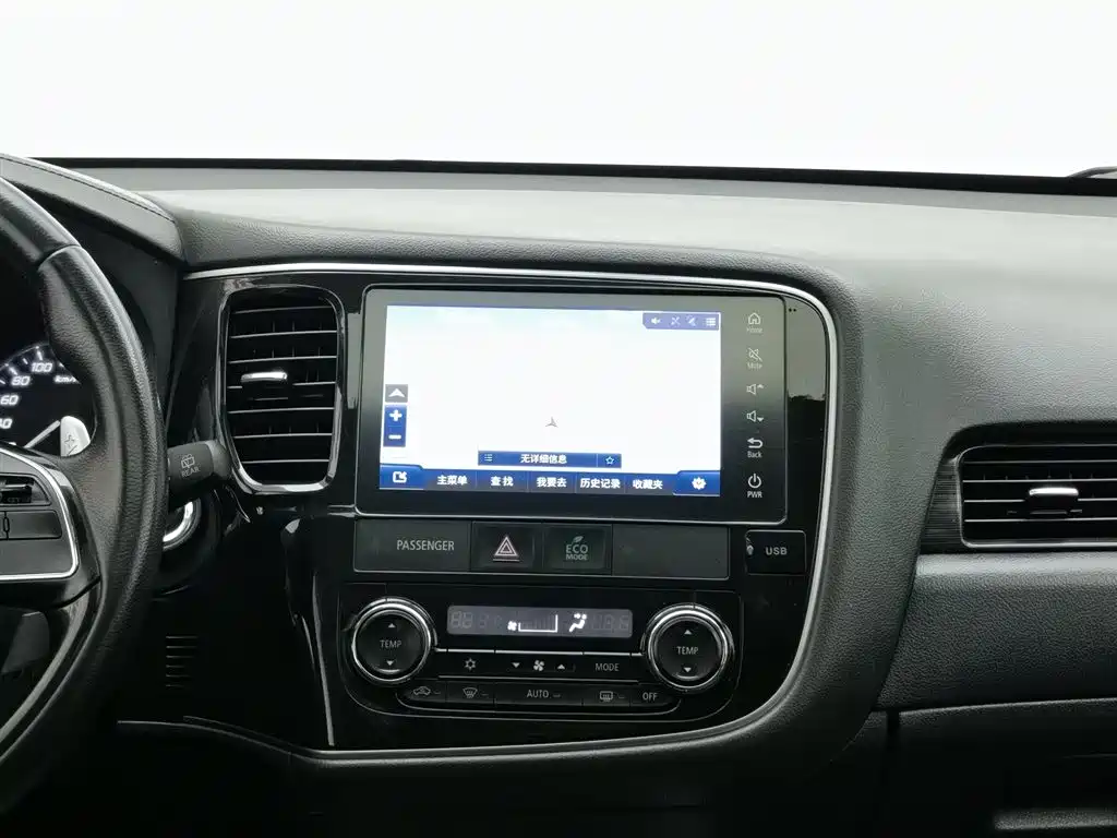 Mitsubishi Outlander 2018 2.4L 4WD Luxury Edition 7-seater фото 12