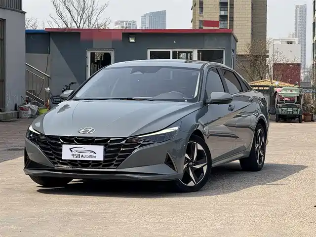 HYUNDAI ELANTRA