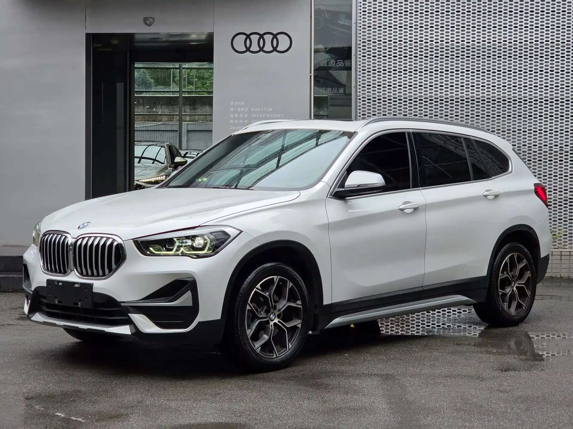 Photo 1 - BMW X1