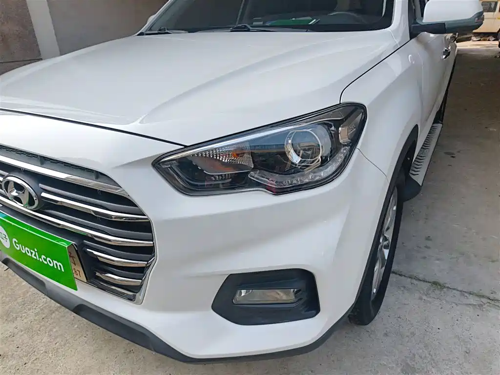 Hyundai Beijing Hyundai ix35 2018 2.0L Automatic 2WD Zhiyong·Enjoyment Edition фото 18