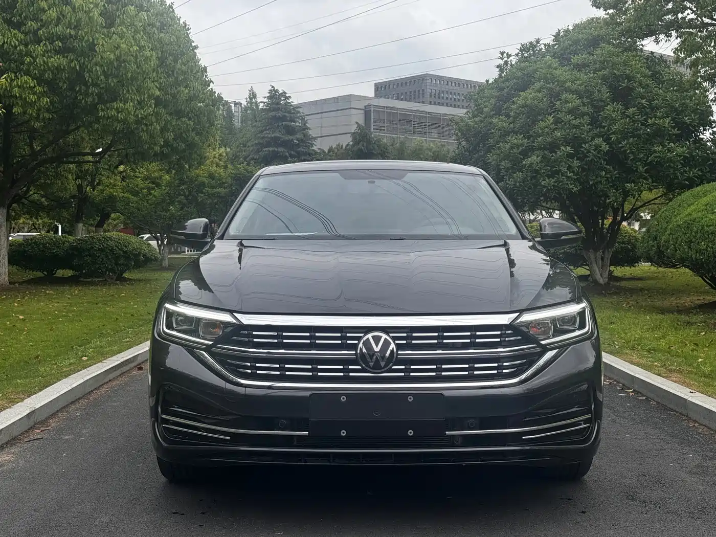 Фото 2 - Volkswagen Sagitar