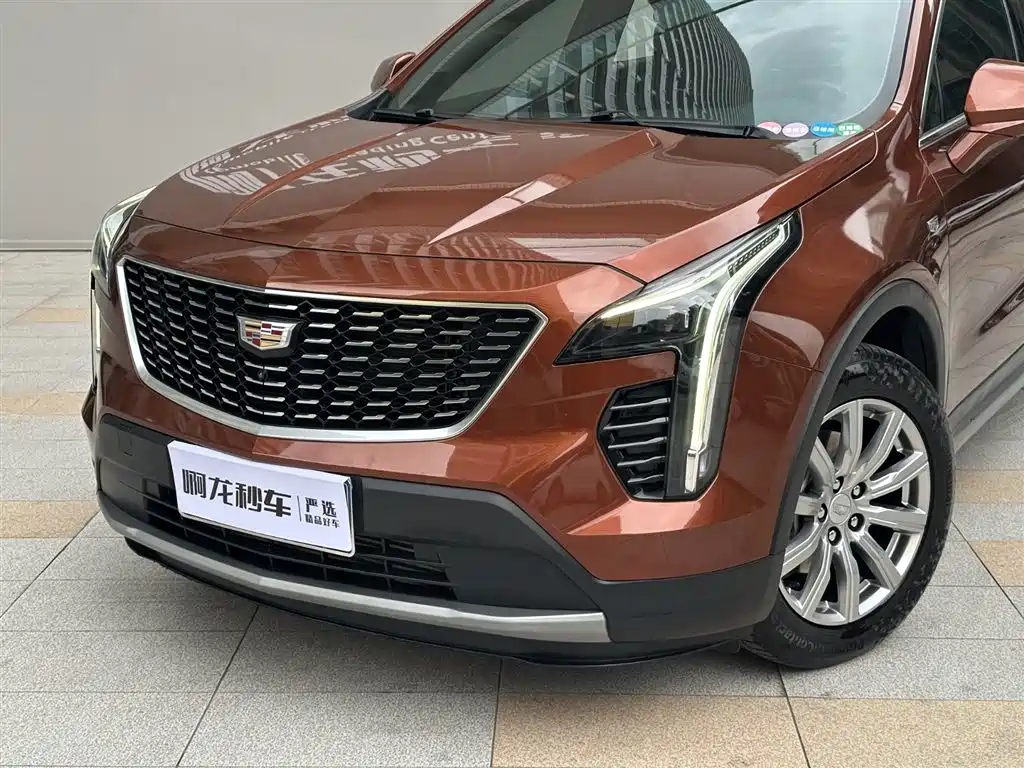CADILLAC XT4