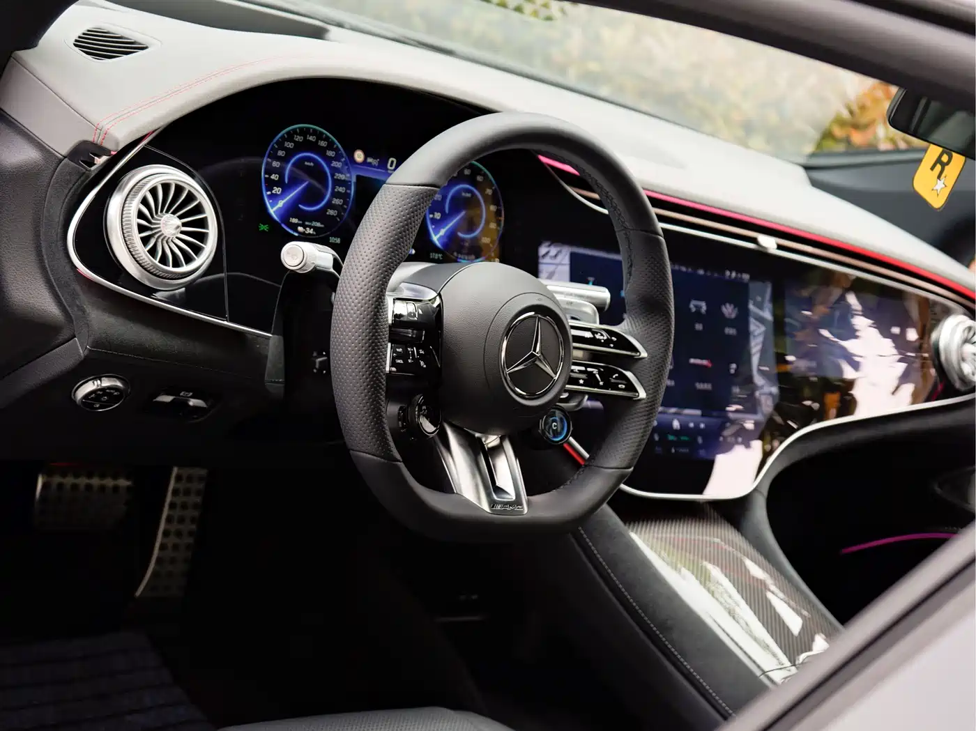 MERCEDES-BENZ EQS AMG