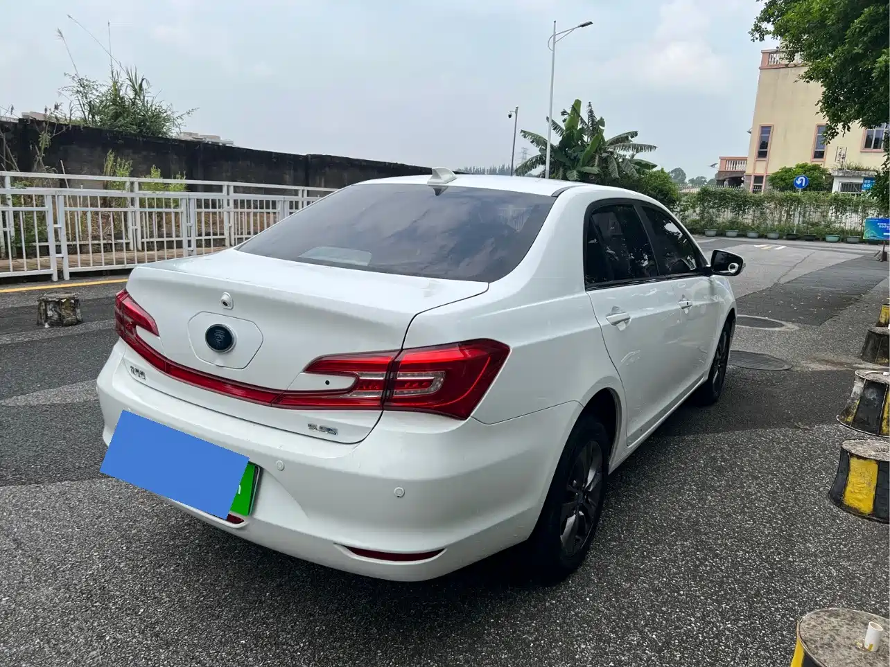 BYD Qin New Energy 2019 2018 1.5T Smart Premium