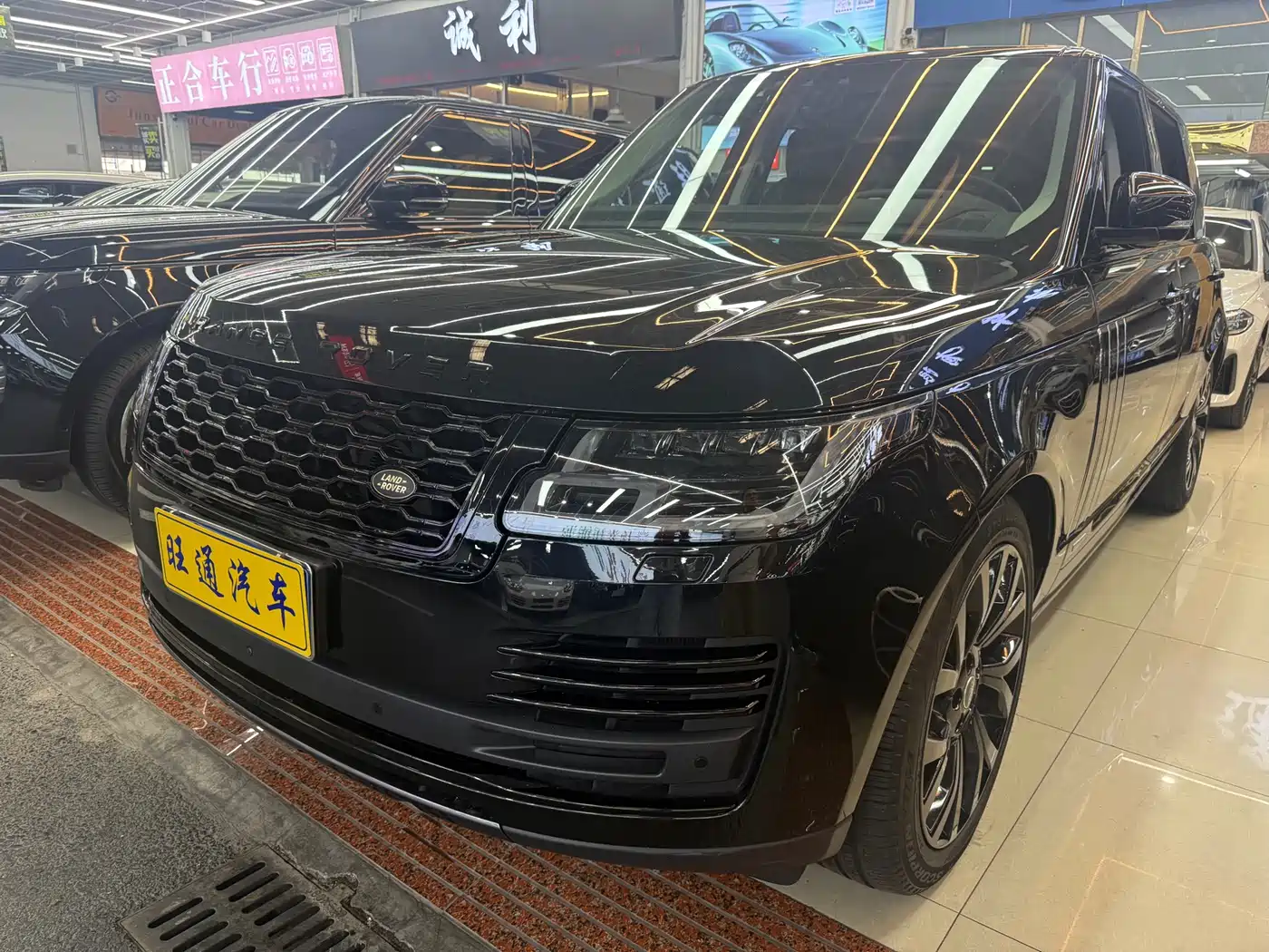 Land Rover Range Rover 2021 3.0 L6 Heritage Extended Classic Edition