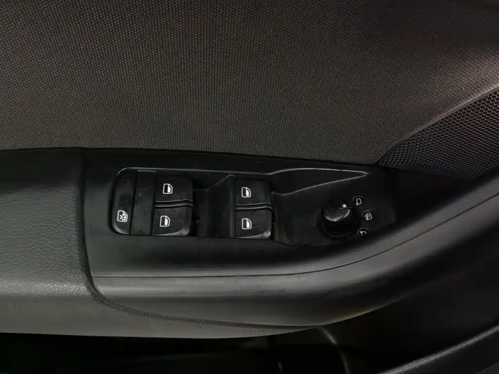 Audi Q3 2015 35 TFSI Progressive фото 9