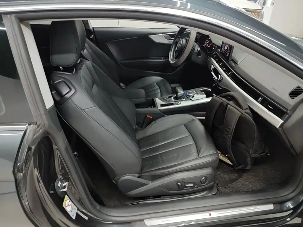 Фото 25 - Audi A5 (Import)