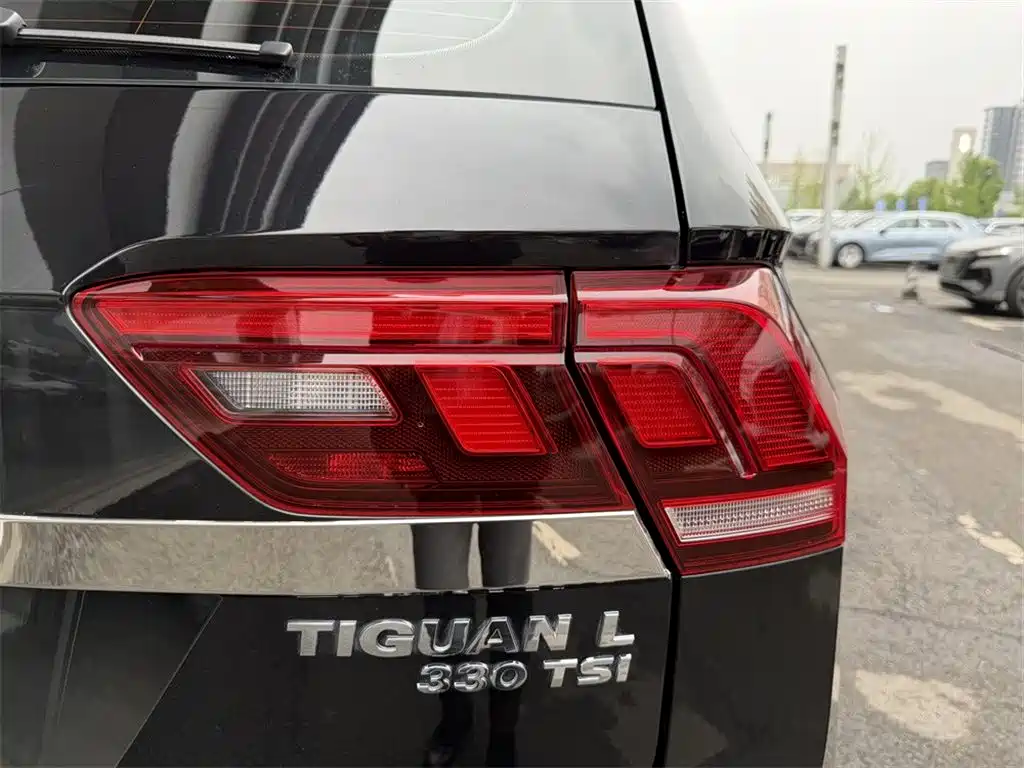 Volkswagen Tiguan L 2019 330TSI Auto 2WD Panorama Comfort Edition China V фото 12