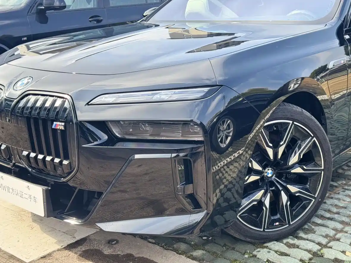 BMW I7 M70L