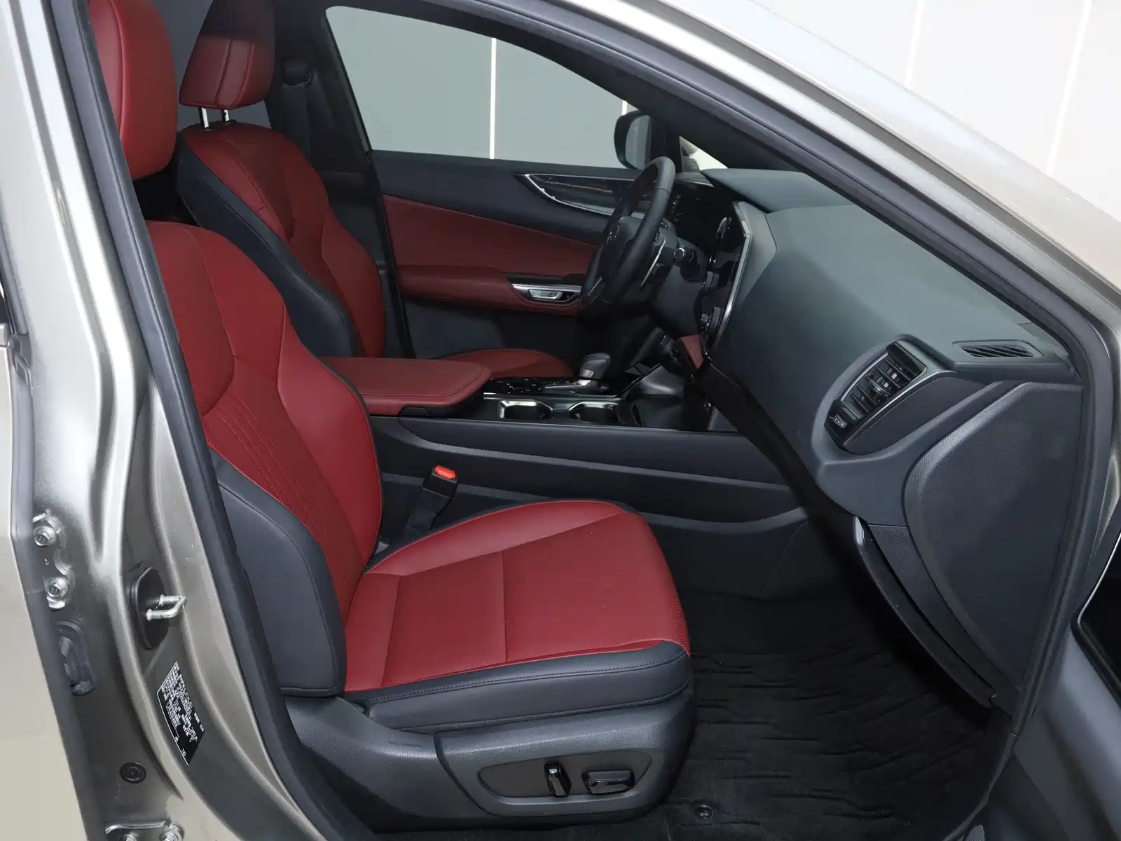 Photo 26 - Lexus NX