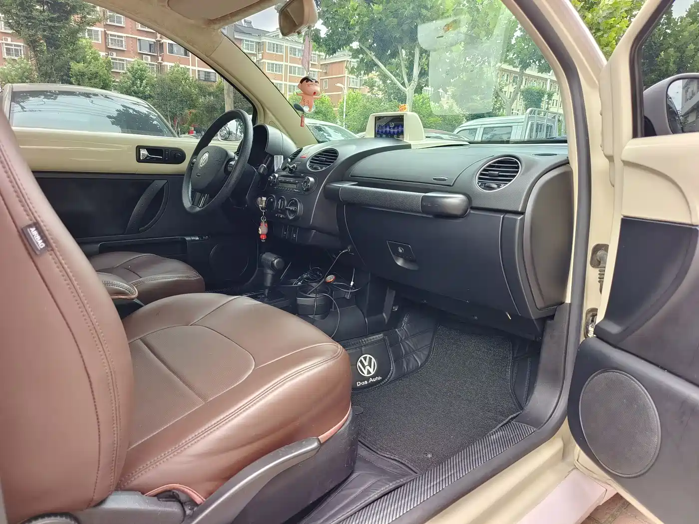 Volkswagen Beetle 2010 2010 Model 2.0 BlackOrange Comfort Edition