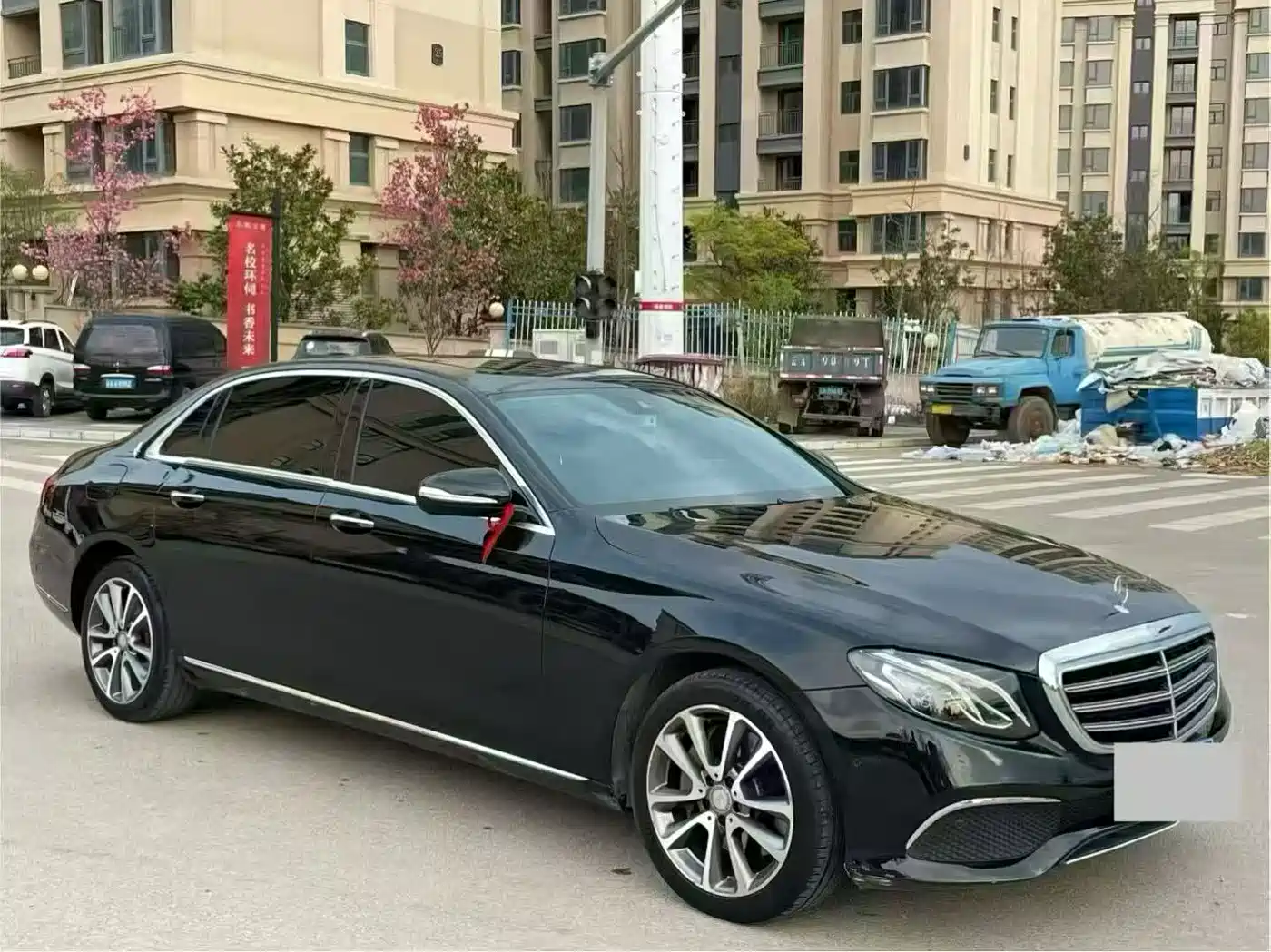 Mercedes-Benz E-Class 2016 E 300 L Fashion Type фото 3