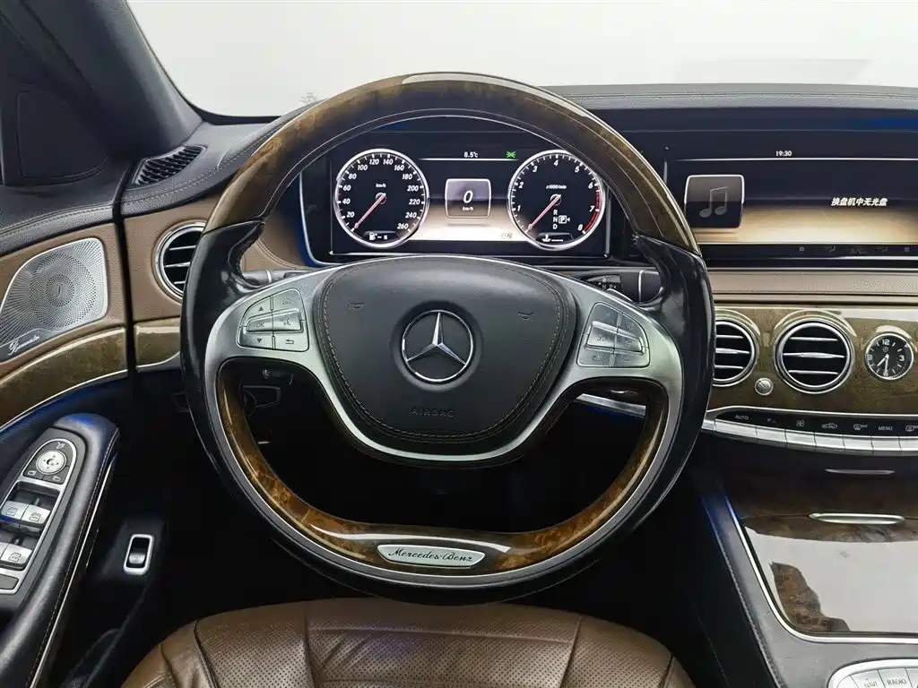 Mercedes-Benz S-Class 2014 S 500 L 4MATIC фото 11