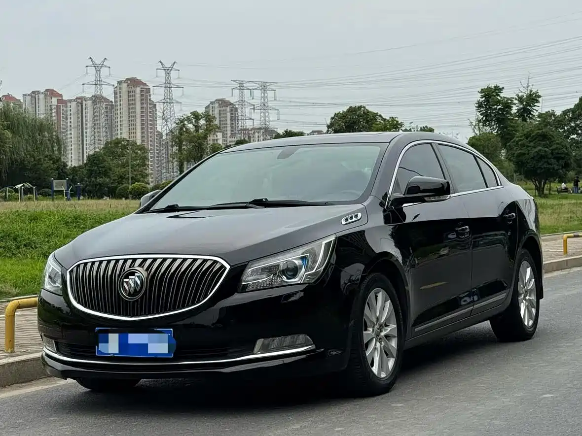 Фото 1 - Buick LaCrosse