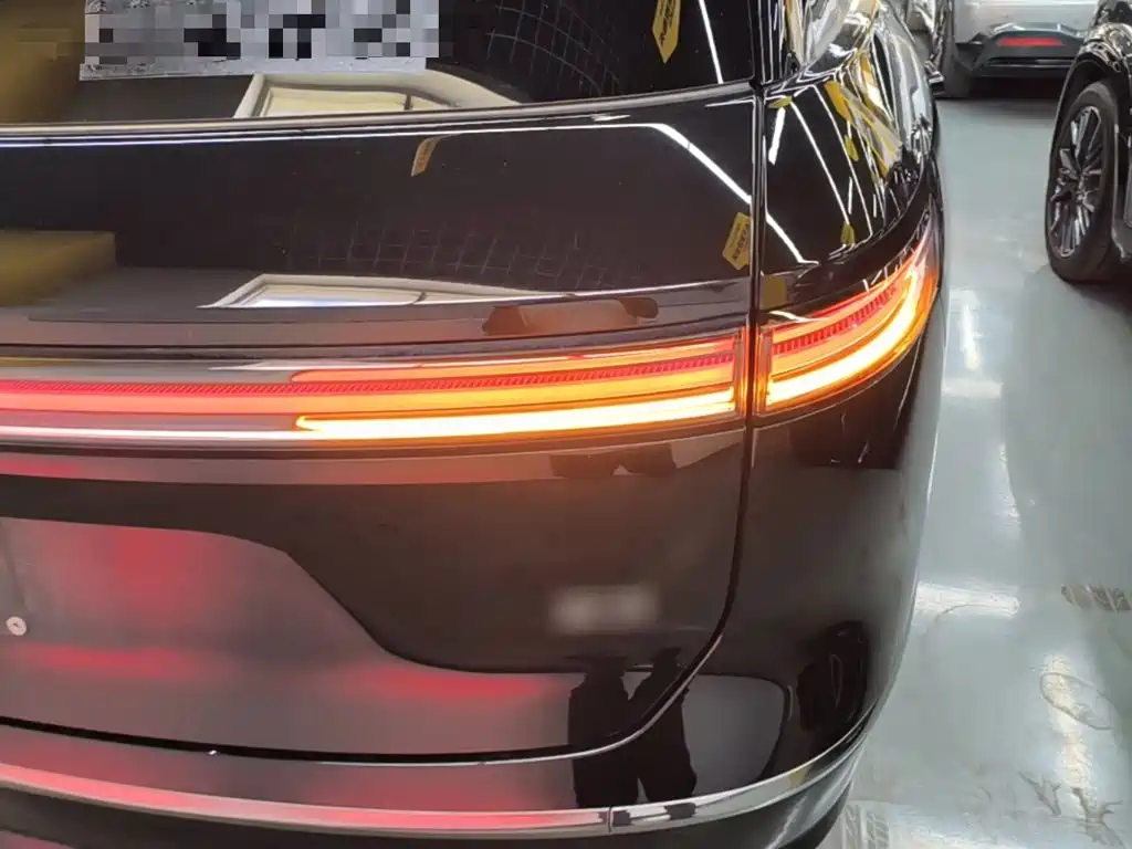 NIO ES8 2025 2025 Model 6-Seat Executive Luxury Edition