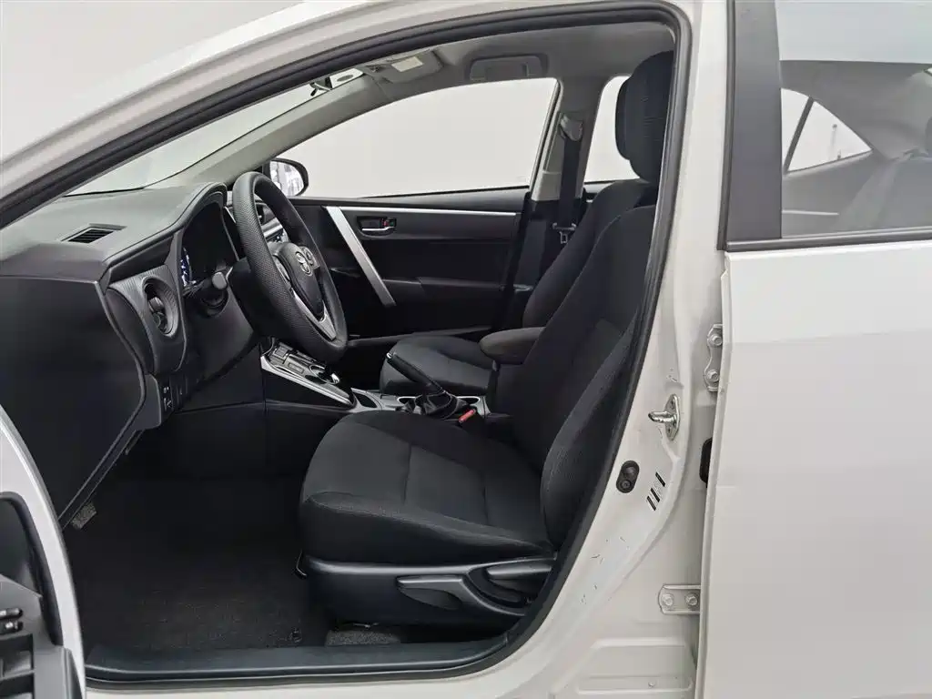 Toyota Levin Twin Engine E+ 2019 1.8PH GS E-CVT Elite Edition фото 10