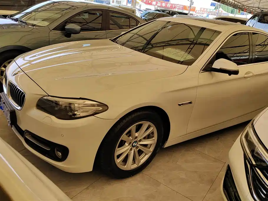 BMW 5 Series (Import) 2014 520i Classic