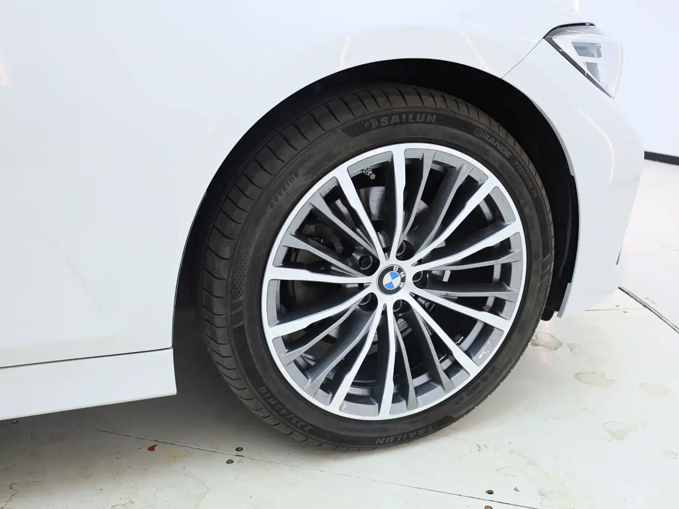 BMW 3 Series 2022 320i Sport Package фото 20