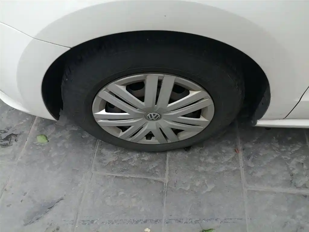Volkswagen Polo 2016 1.4L Automatic Trend фото 23