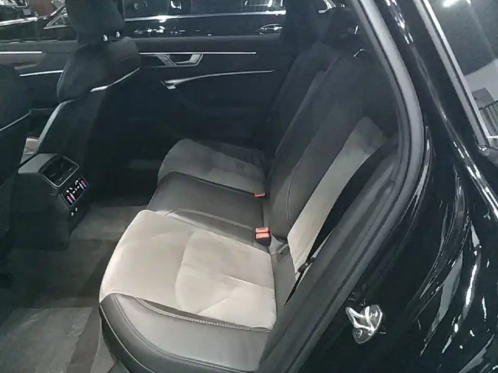 Audi A6L 2023 45 TFSI quattro Premium Dynamic фото 17