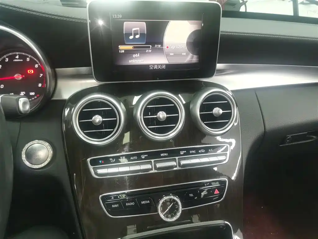 Mercedes-Benz C-Class 2018 C 200 L фото 13