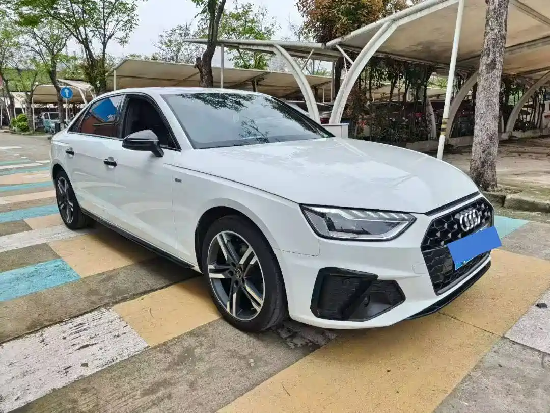 Audi A4L 2022 40 TFSI Luxury Dynamic фото 3