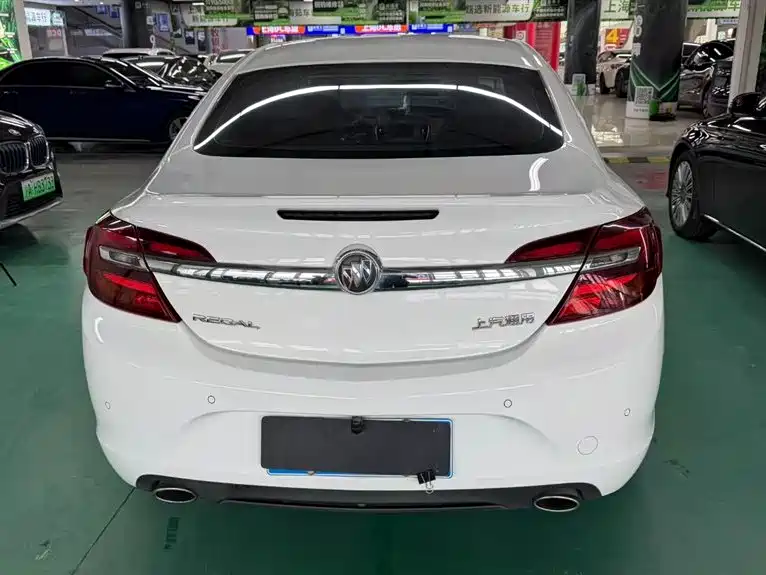 Buick Regal 2015 2.0L Leading Fashion Model фото 10