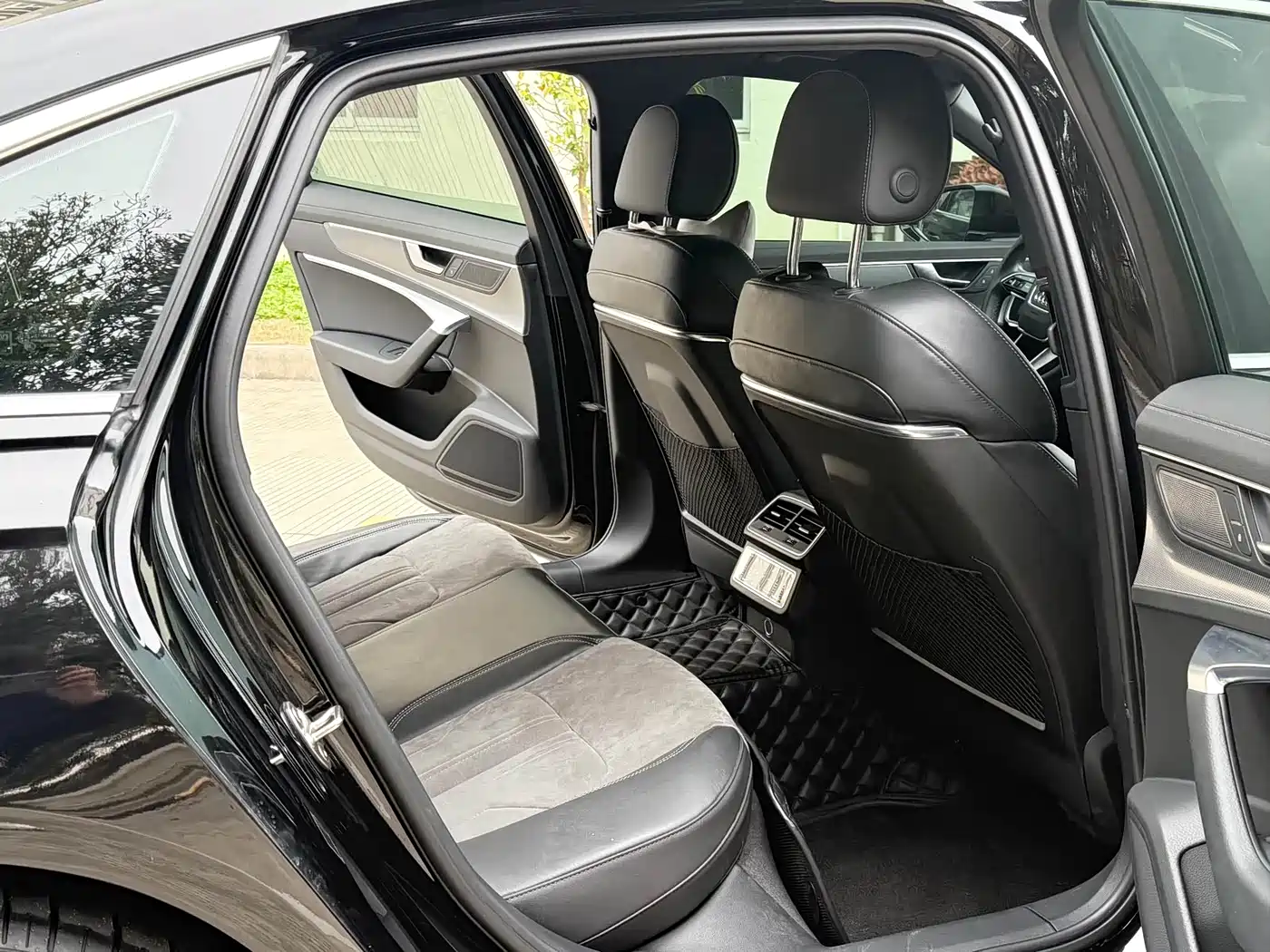 Audi A6L 2022 45 TFSI quattro Premium Elegance фото 8