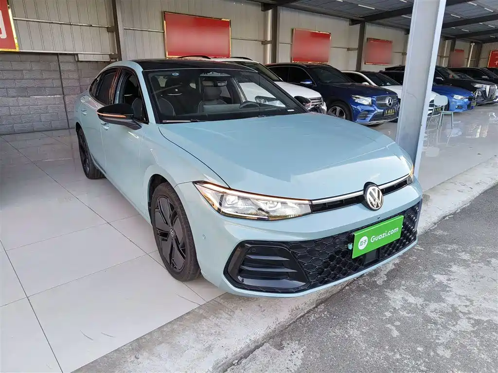 Volkswagen Passat 2025 Model Pro 380TSI Starlight Dragon Premium Edition фото 4