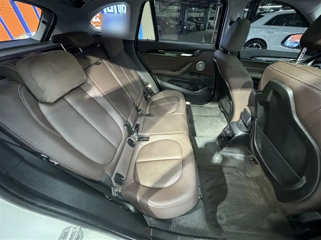 BMW X1 2022 sDrive20Li Fashion фото 20