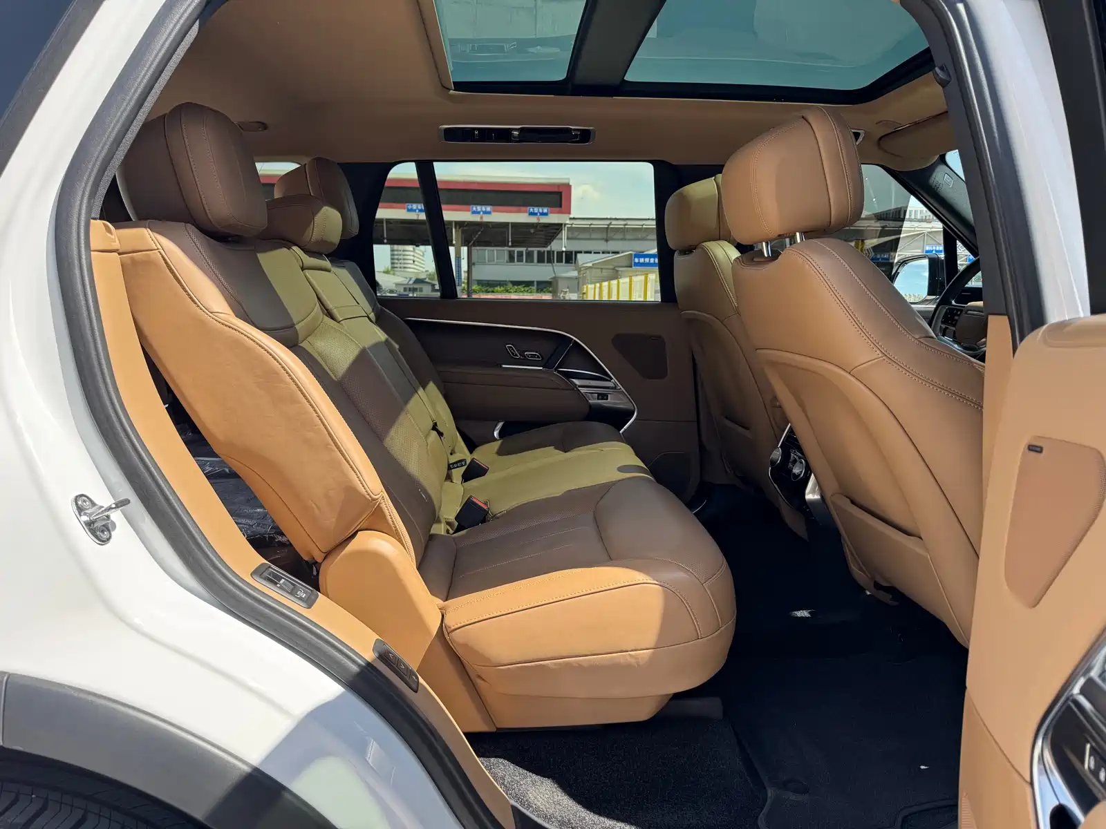 Фото 21 - Land Rover Range Rover