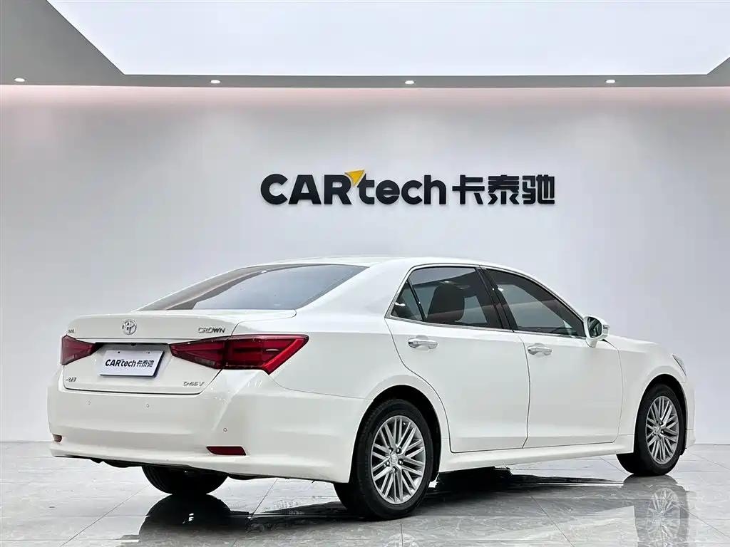 Toyota Crown 2017 2.0T Sport Edition фото 5