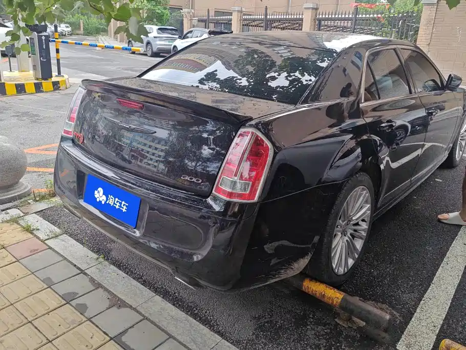 Chrysler 300C (Import) 2015 2014 3.0L Excellence Edition