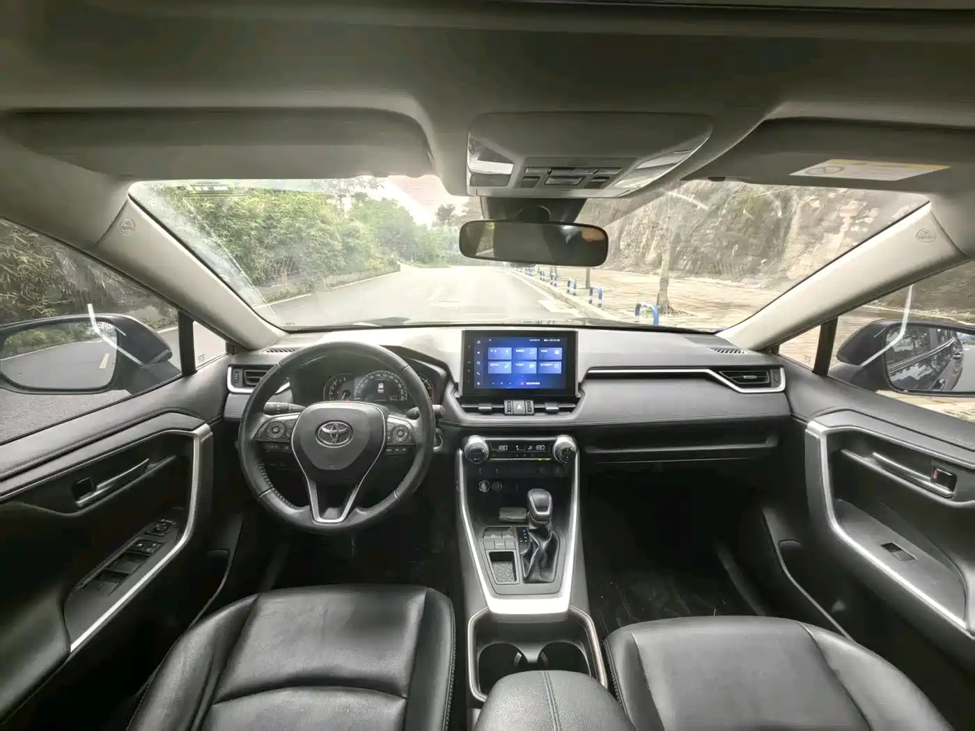 Toyota RAV4 Rongfang 2022 2.0L CVT 2WD Trend Plus Edition фото 11