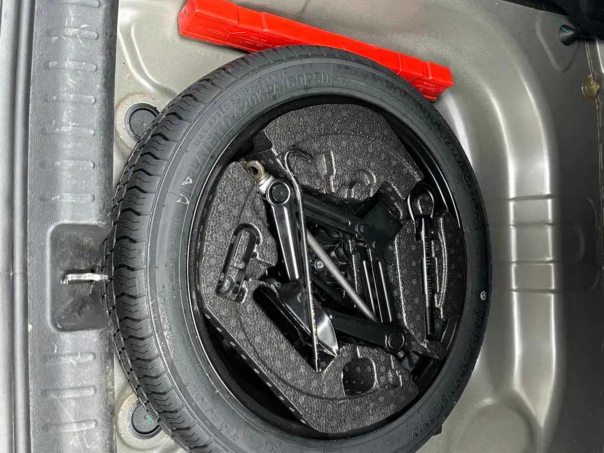 GEELY AUTOMOBILE EMGRAND